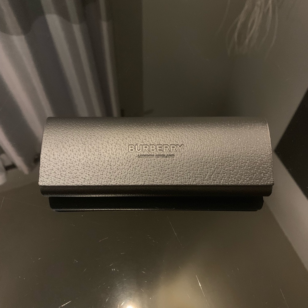 Burbury Eye Wear case